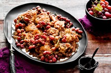 Chicken Braised With Grapes